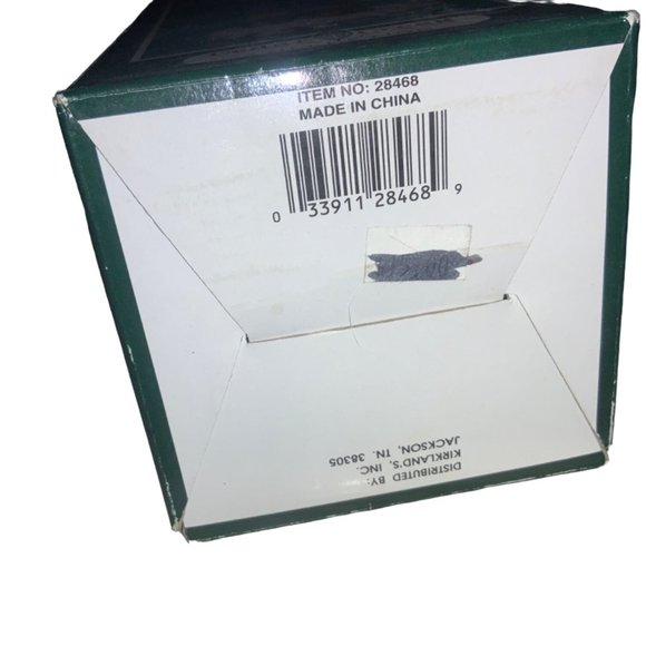 Cedar Creek Christmas Gentleman Caroler with Box - Picture 13 of 13